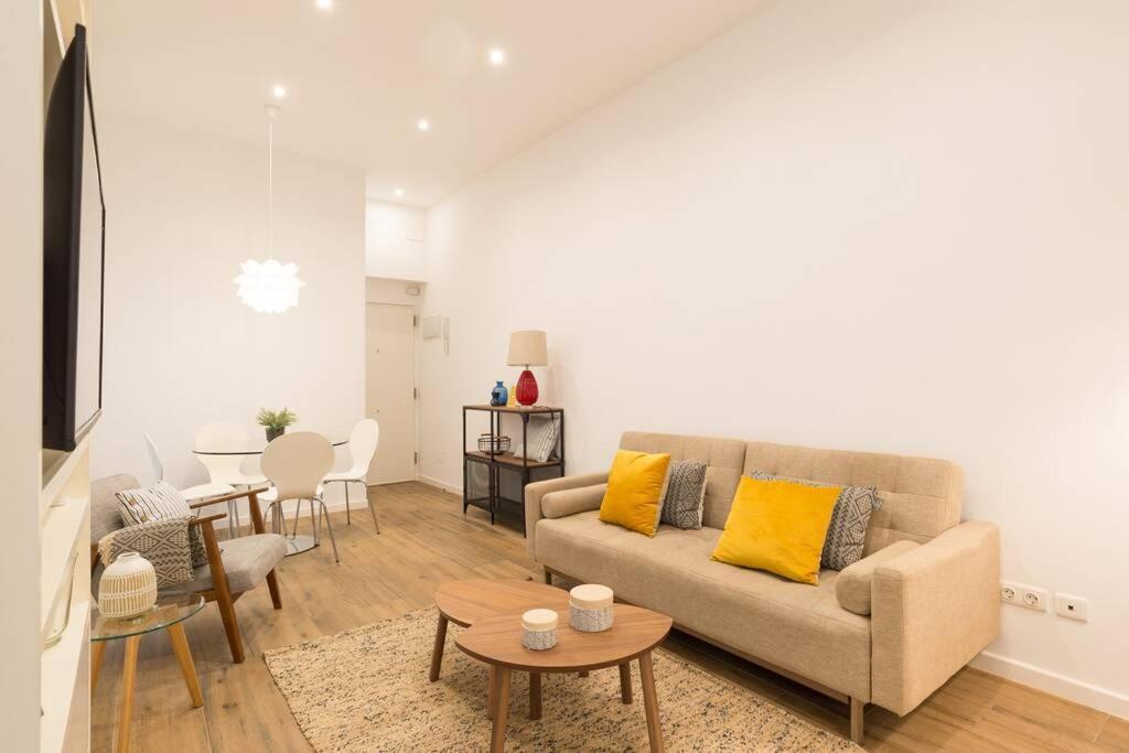 Key-Wise La Escapada Urbana Apartment มาลากา ภายนอก รูปภาพ
